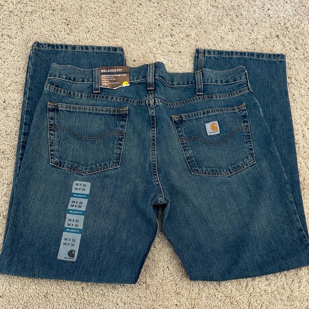 NWT Carhartt relaxed, fit jeans, straight leg mens work pants b320